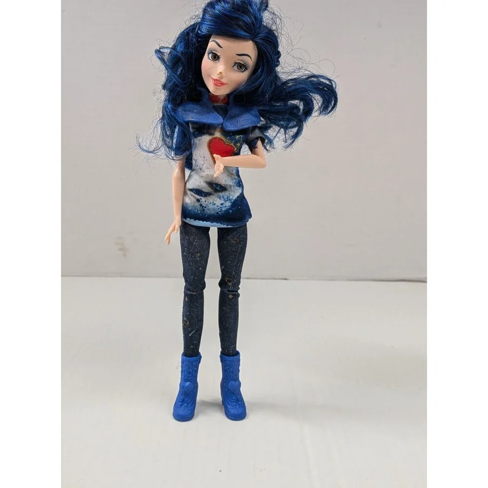 Disney Descendants 2 EVIE Isle of the Lost 11